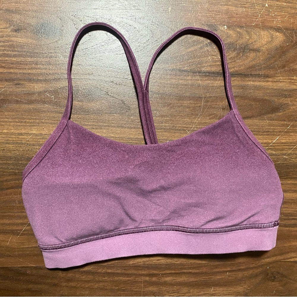 Lululemon sports bra size 4